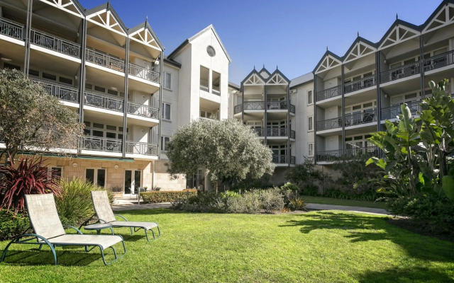 Portsea Village Resort