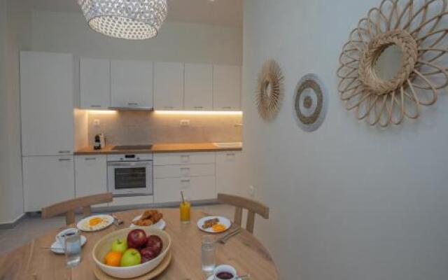 Anemelia Luxury Apartments