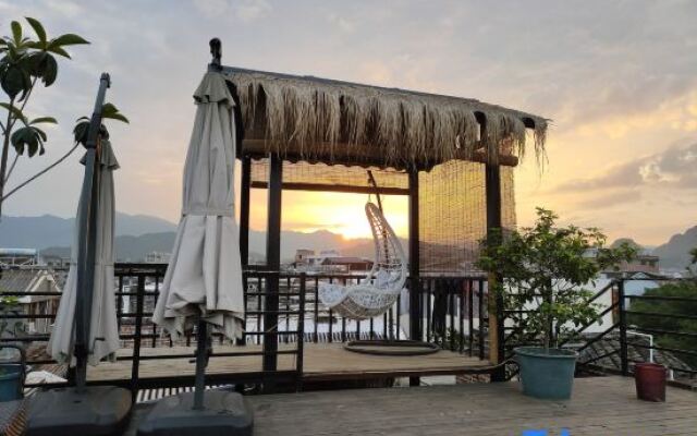 Zuo Jing Guan Tian Panorama Inn