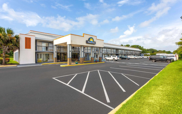 Days Inn by Wyndham Wildwood I-75