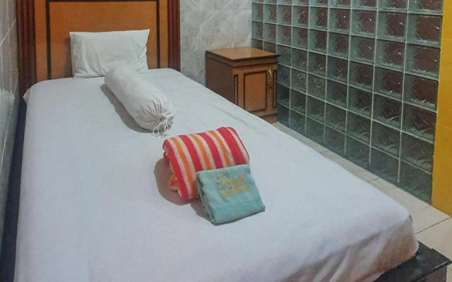 OYO 3727 Homestay Gayatri Sawojajar