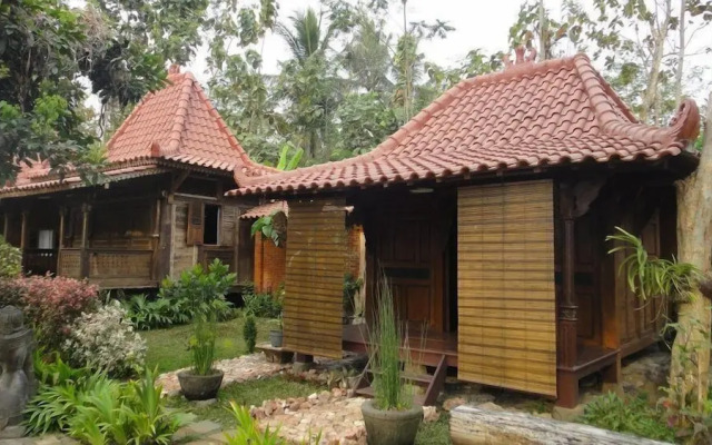 Omah Garengpoeng Guest House