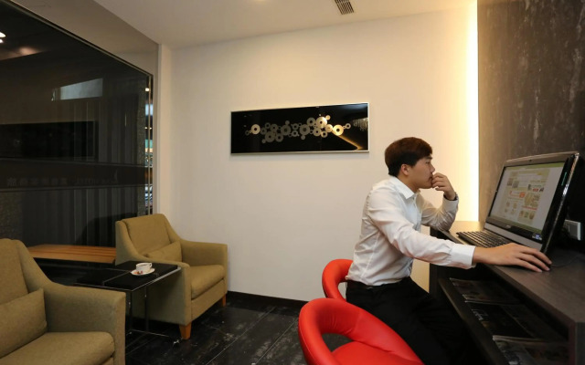Chiayi Look Hotel