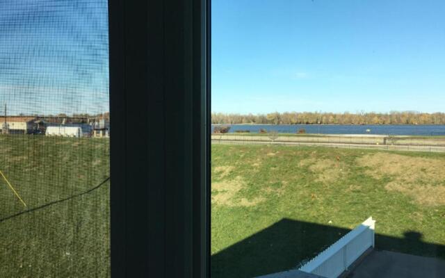 Riverside Inn Hannibal