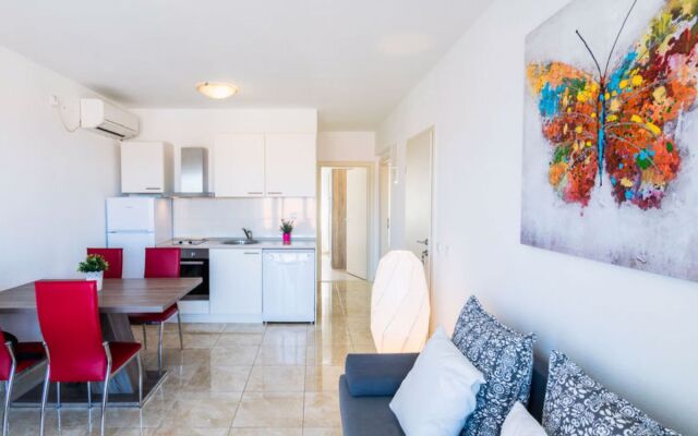 Villa 2 Pools 36029