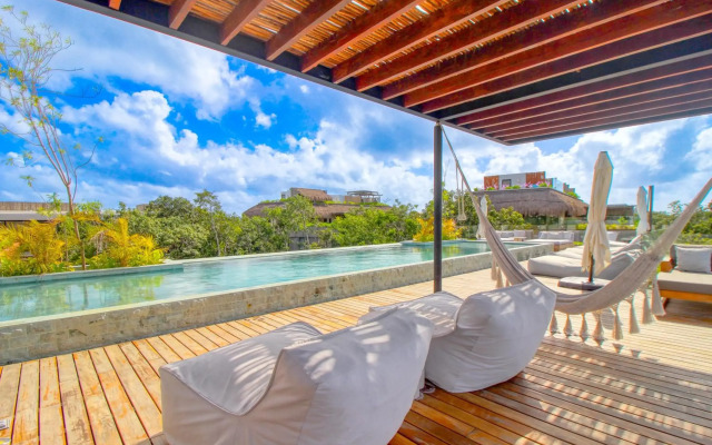 Miraluna B223 at Luum Zama