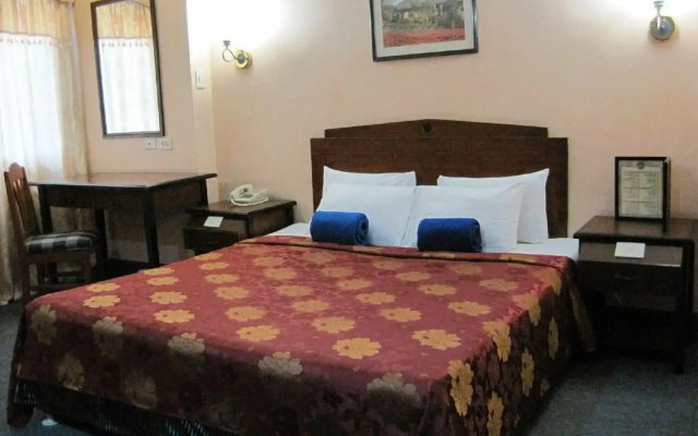 City Travel Hotel