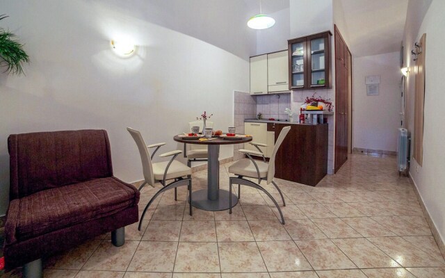 Awesome Apartment in Podstrana With Wifi