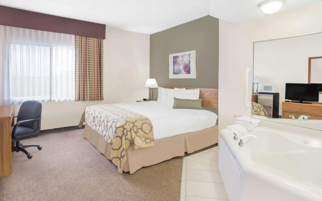 Baymont by Wyndham Janesville