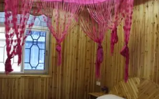 Xiaoqiao Liushui Renjia