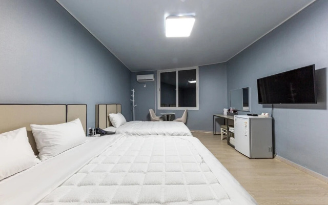 Yeosu Rivera Hotel