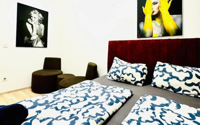 4BR Stay for 8 Near FAC Stadium
