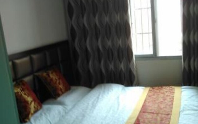 Xianyang Run 8 Business Hotel