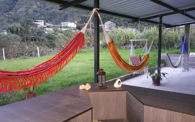 Montano Camping & Hostel