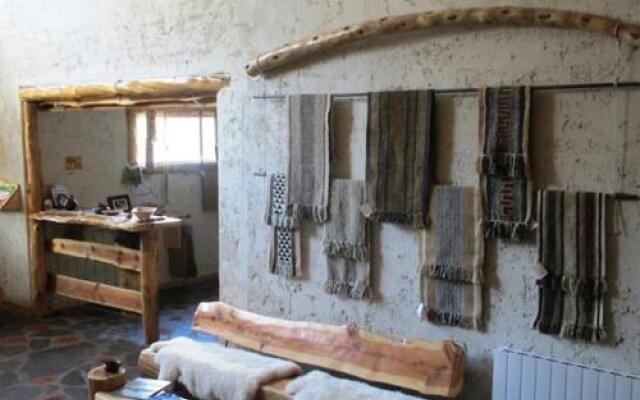 Ruca Pehuen Eco-Lodge De Montaña