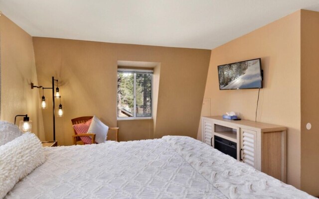 Pinewood Inn #2093 by Big Bear Vacations