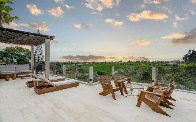 Sunset Rooftop Villa by Betterplace