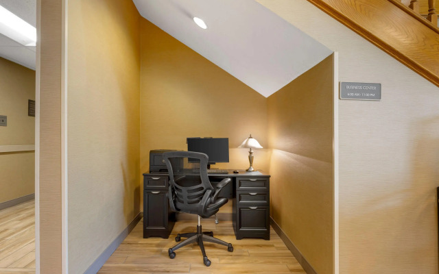 Comfort Suites Salem