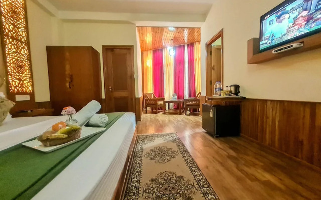 OYO 13836 Hotel Manu Vatika