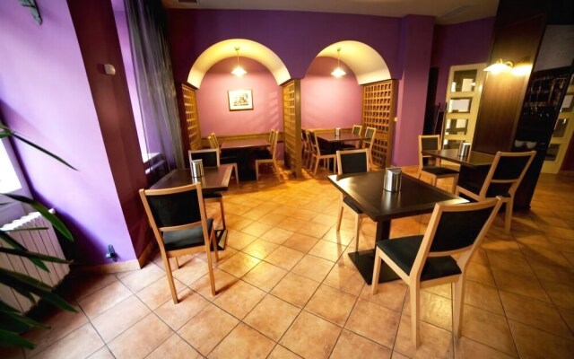 Hotel Abri