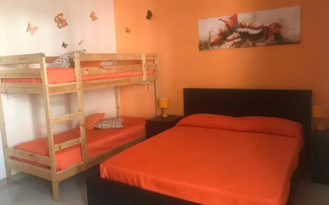 The Wisteria Apartment Near to Main Beach