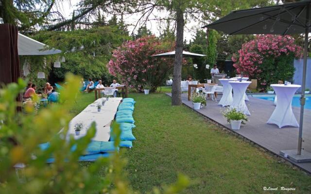 Safari Hôtel - Restaurant l'Hibiscus