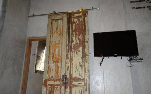 Modernistas Hospedagem e Arte