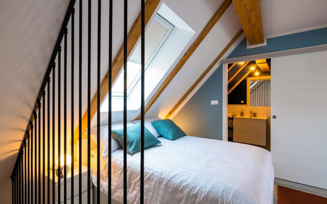 New Central Studio with free parking