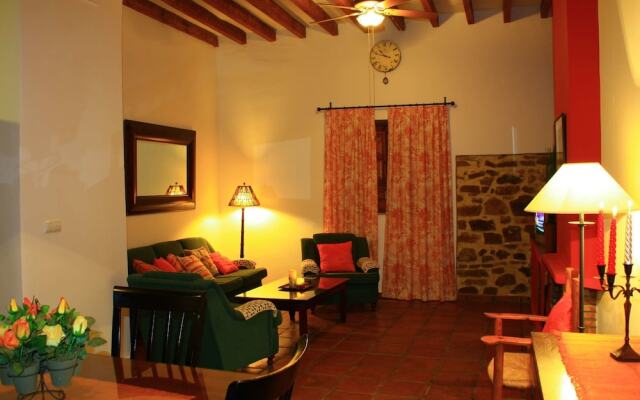 Holiday home in a pretty enclave (La Joya).