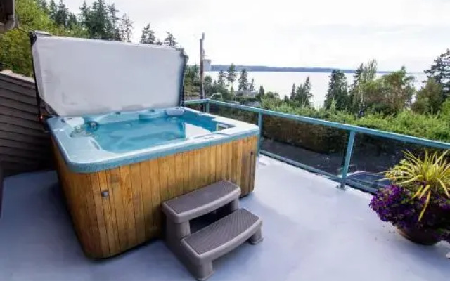 Olympic View Cottage