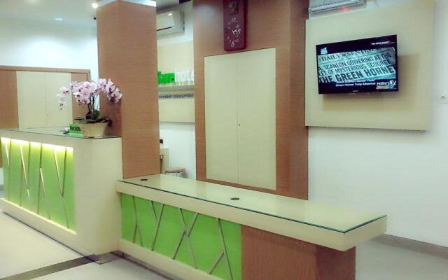 Save Hotel