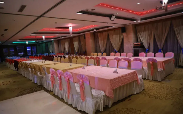 Best Western Sky City