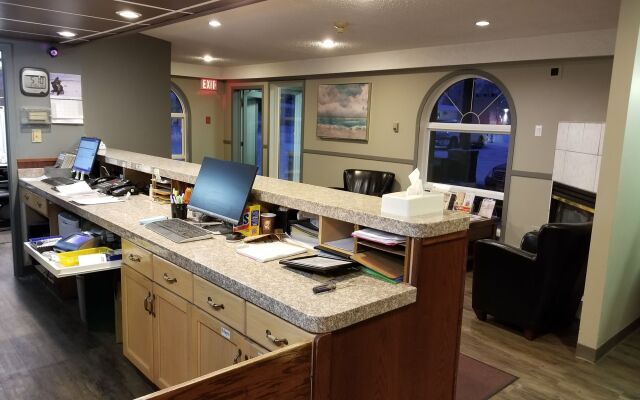 Travelodge by Wyndham Edmonton Airport