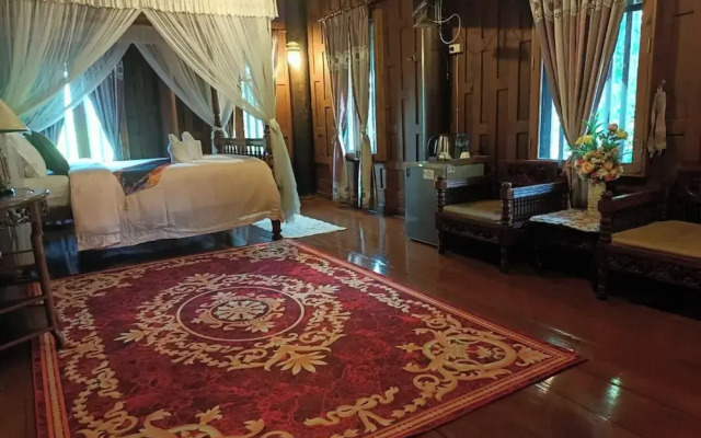 Ruenthai Ayutthaya Resort And Restaurant