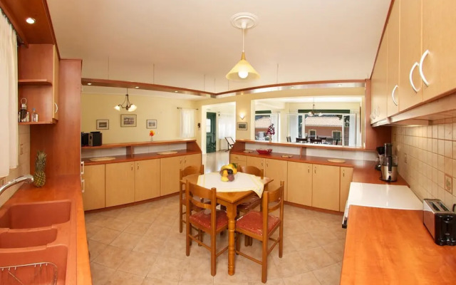 Faos Luxury Apartments 2