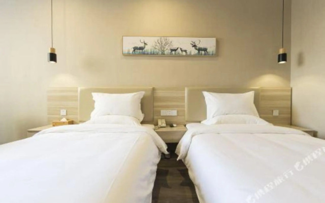 Berman Hotel (Nanchang Jingdong Avenue Rainbow)