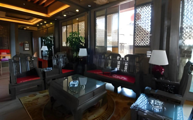 Lijiang Golden Path Hospitality