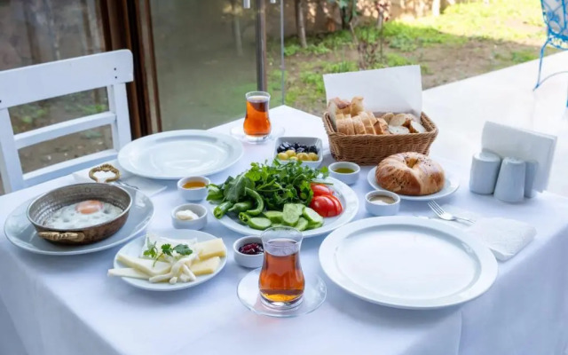 Kaya Koruğu Cunda