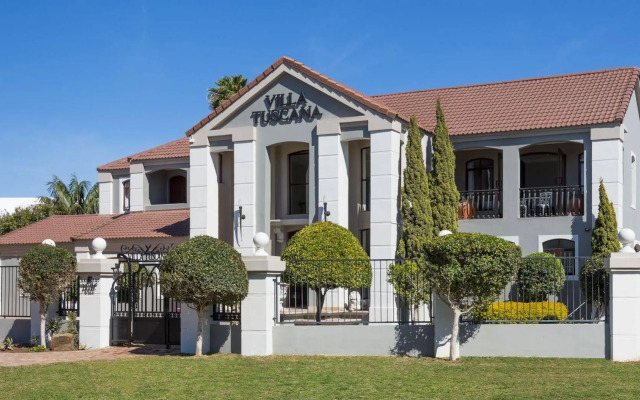 Villa Tuscana By Mantis