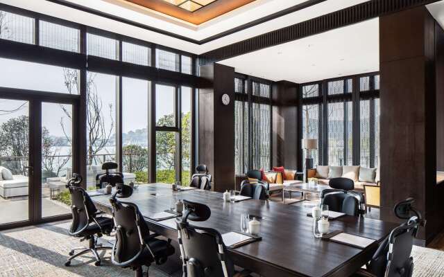 Hilton Ningbo Dongqian Lake