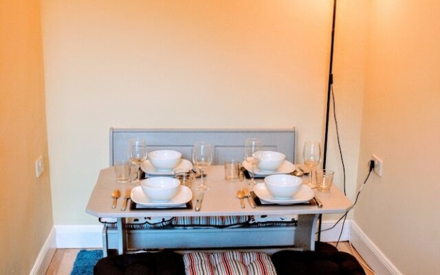 2 Bedroom Flat In City Centre
