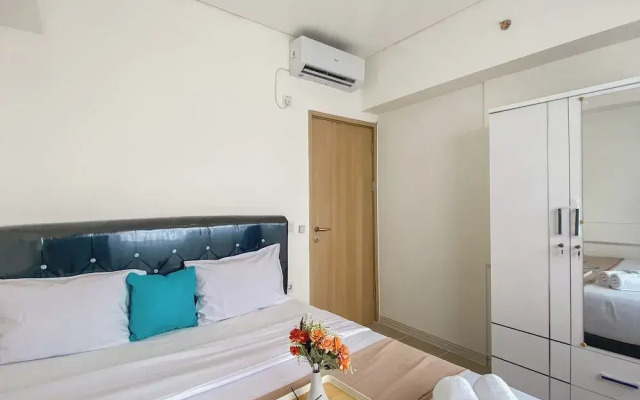 Relaxing And Cozy Living 2Br Meikarta Apartment