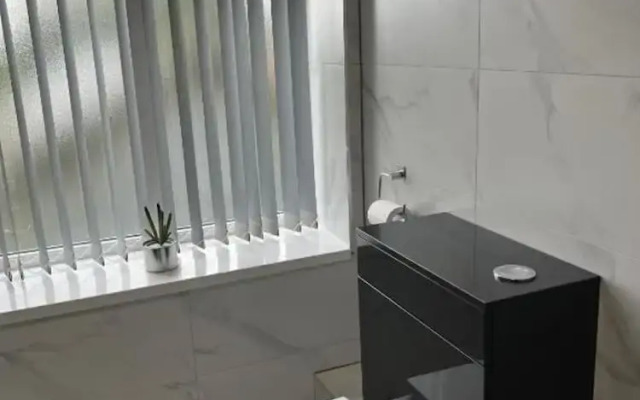 Desborough Apartment Retreat