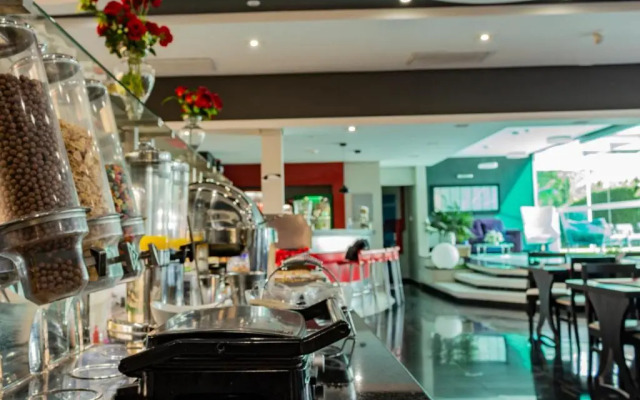Hotel Los Alpes Cipreses