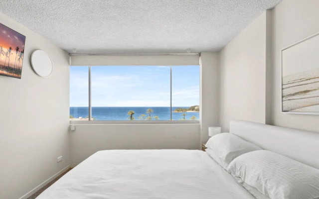 Wake Up to the Ocean: 1-bed With Pool & Views – Guest Rooms – Sydney