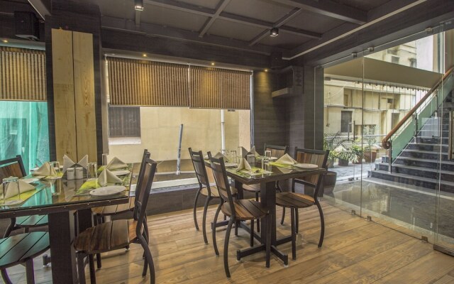 OYO 27992 Hotel Ganpati