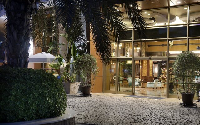 Quattro Beach Spa & Resort Hotel