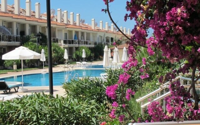 Villa AQ37 by JoyLettings