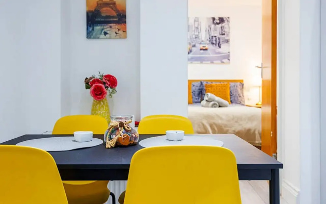 3 Bed 3 Bathroom Flat in Kensington A