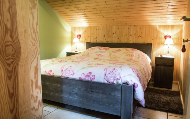 Luxurious Chalet in Oud-turnhout With Large Garden